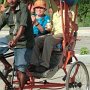 結局ホテル笠井までリキシャで帰ってきました。皆さまお疲れ様でした。≒４時間乗車した三台のリキシャ料金は１５００ルピー（今の日本円で１６００円くらい）チップ込みで２０００ルピーを支払いました。