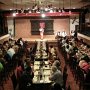 両サイドの席はすべて中国人、又は台湾人と思われます。中国人観光客は日本人の３～４倍になっているかも。